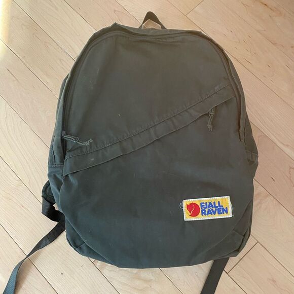 Black Fjall Raven Canvas Backpack - Picture 1 of 3